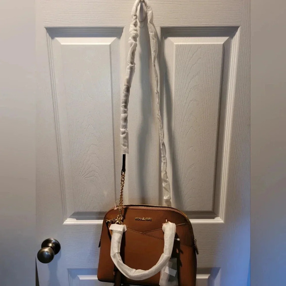 Michael Kors Dome style NWT - Picture 10 of 14